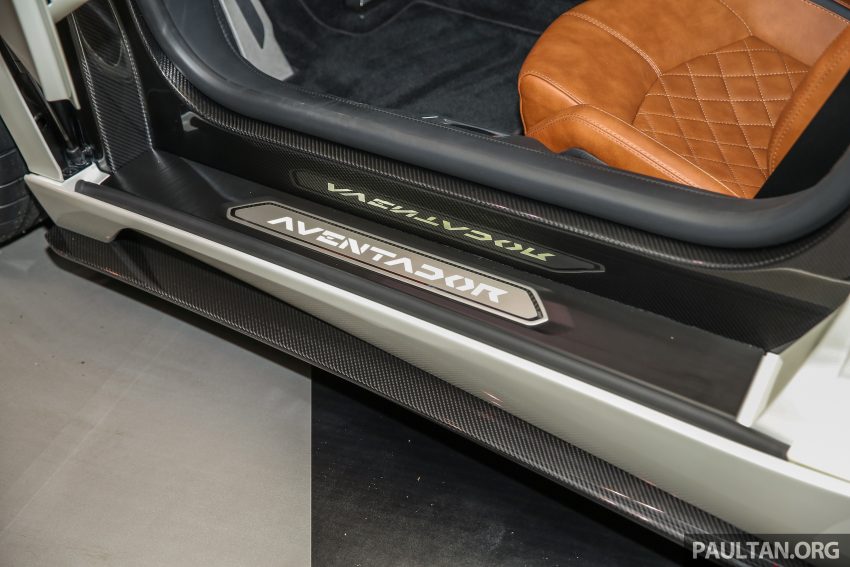 Lamborghini Aventador S 大马上市，税前售价180万起。 20358