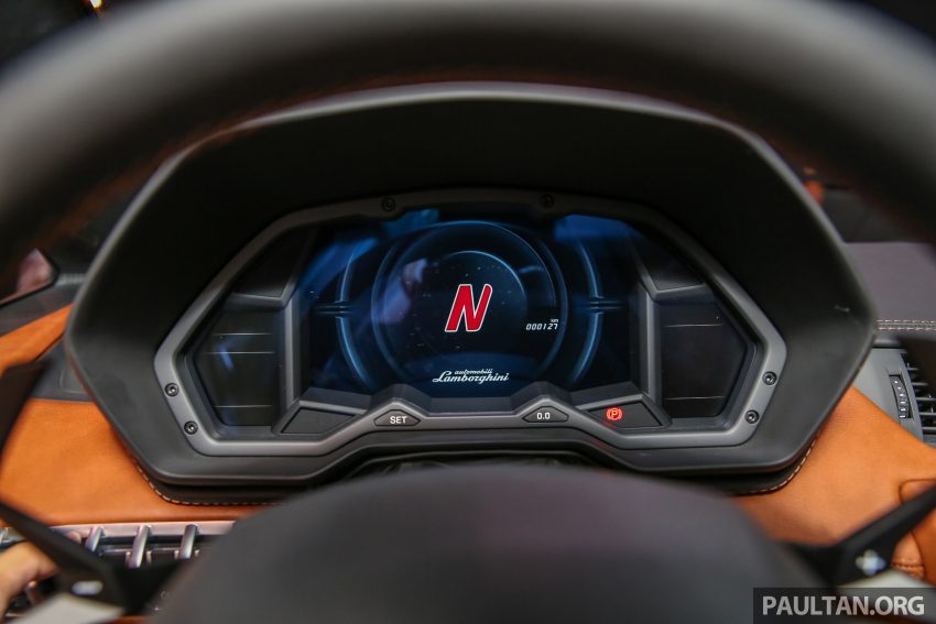 Lamborghini Aventador S 大马上市，税前售价180万起。 20343
