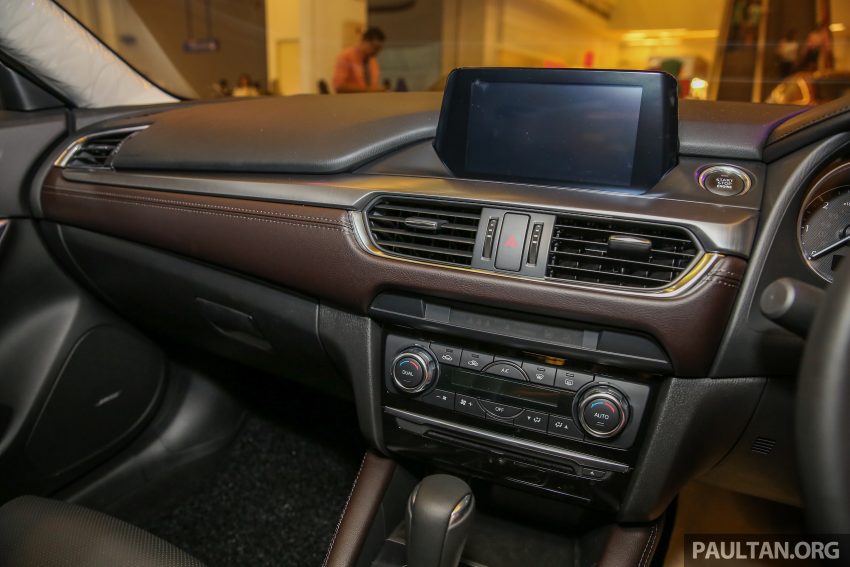 Bermaz悄悄发布2017年式 Mazda 6，增加 G-Vectoring Control 系统，外观与内装配备小幅度升级，价格小涨！ 19863