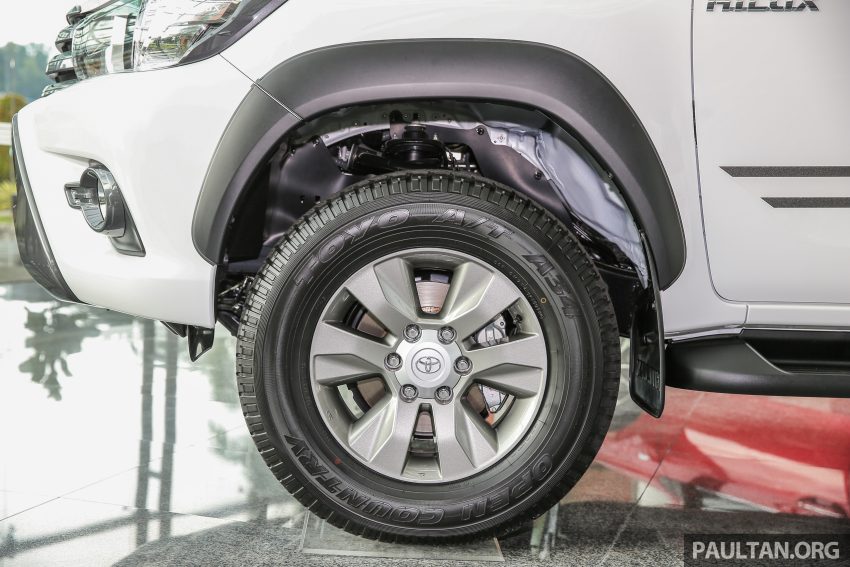实车图集: Toyota Hilux 2.4G Limited Edition, 有何特别？ 20112
