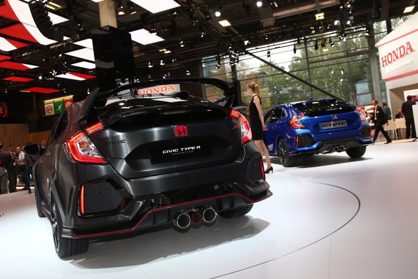 全新 Honda Civic Type R，发布前实车照网上流传。 21449