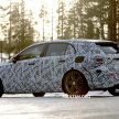 全新 Mercedes-Benz A-Class 雪地测试谍照，明年问世。