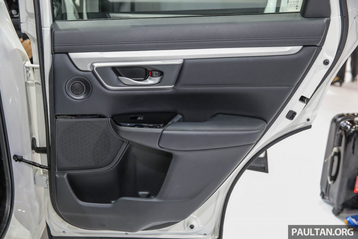  Honda CR V BIMS2017 Honda CR V 24P Int 18 Paul 