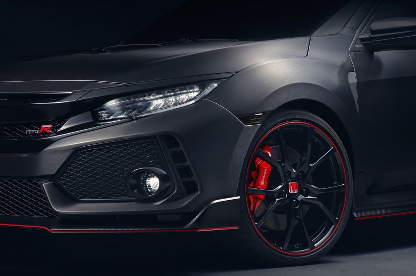 全新 Honda Civic Type R，发布前实车照网上流传。 21458