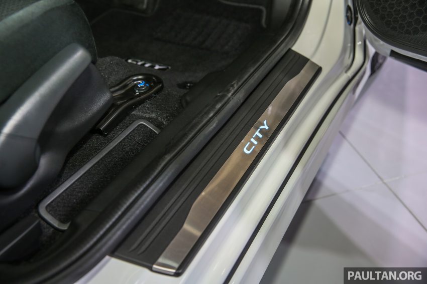 Honda City 小改款本地正式上市，加入LED头尾灯组，全车系标配DRL、引擎启动按钮和VSA，售价从RM78k起！ 21102