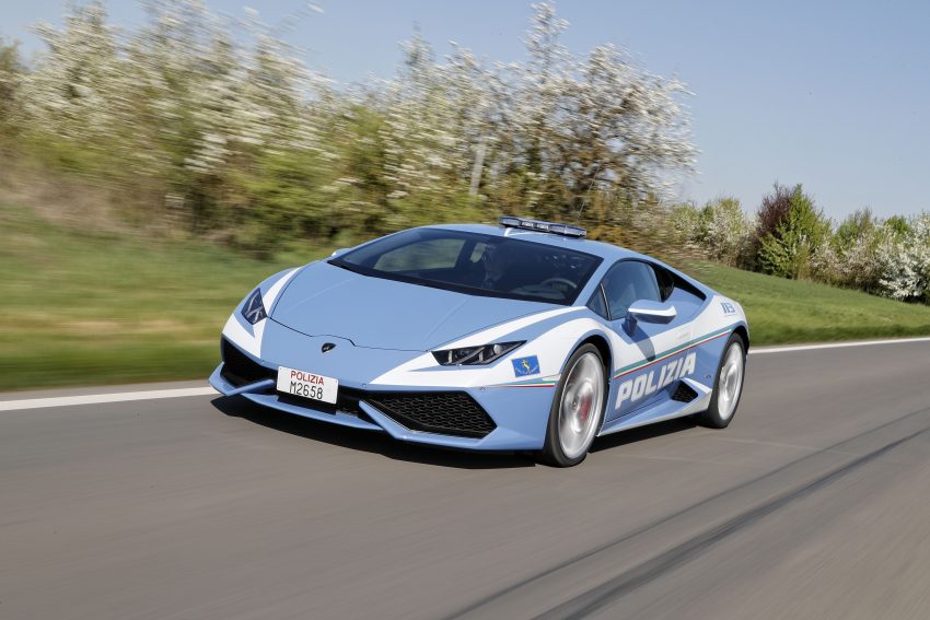 意大利警方好福利， Lamborghini Huracan 充当警车。 23928