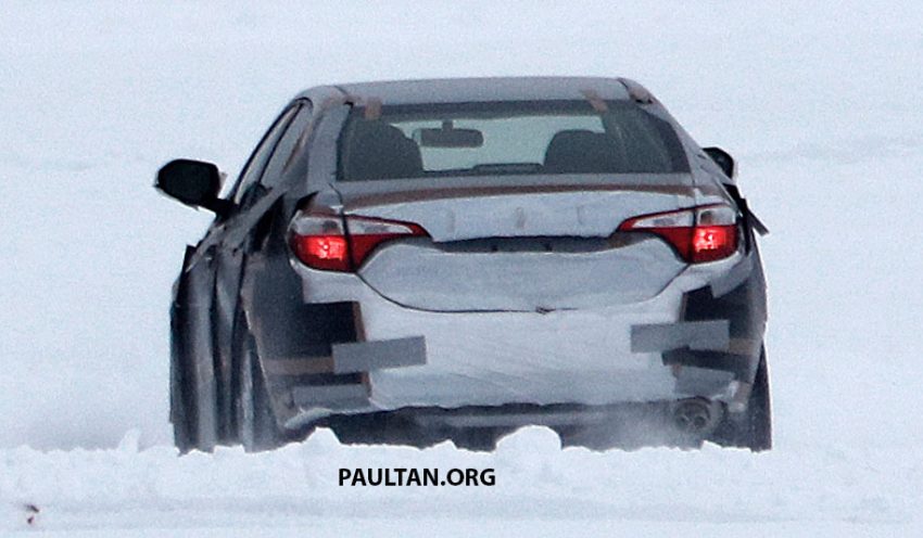 全新 Toyota Corolla 积极开发，国外雪地测试谍照曝光。 21900