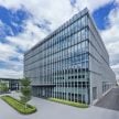 Mercedes-Benz Malaysia 新总部大厦开幕，耗资七千万。
