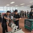 Mercedes-Benz Malaysia 新总部大厦开幕，耗资七千万。