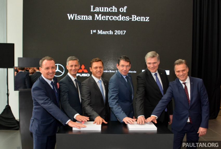 Mercedes-Benz Malaysia 新总部大厦开幕，耗资七千万。 20960