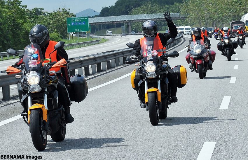 减少车祸率，摩多应否被禁止使用大道右侧快速车道？ 28023