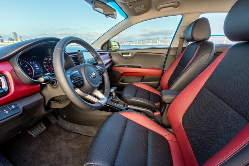 美国发布全新 Kia Rio Sedan , 全车尺寸大小更协调。 25435