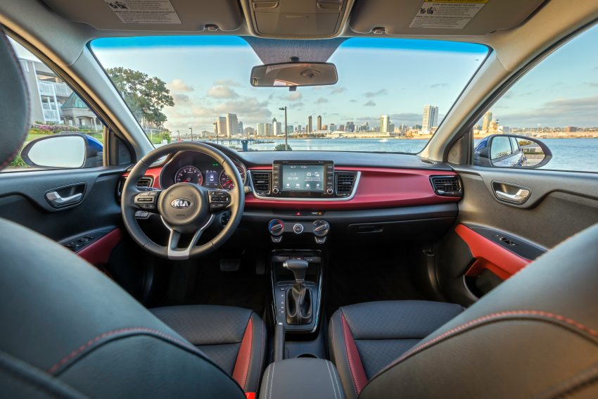 美国发布全新 Kia Rio Sedan , 全车尺寸大小更协调。 25436