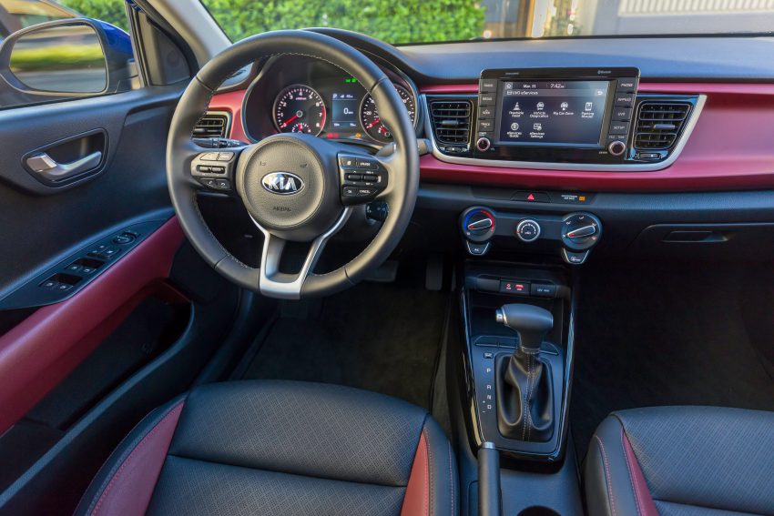 美国发布全新 Kia Rio Sedan , 全车尺寸大小更协调。 25437