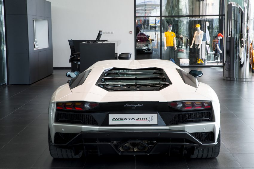 又一项世界之最，全球最大Lamborghini展销厅入驻杜拜！ 28034