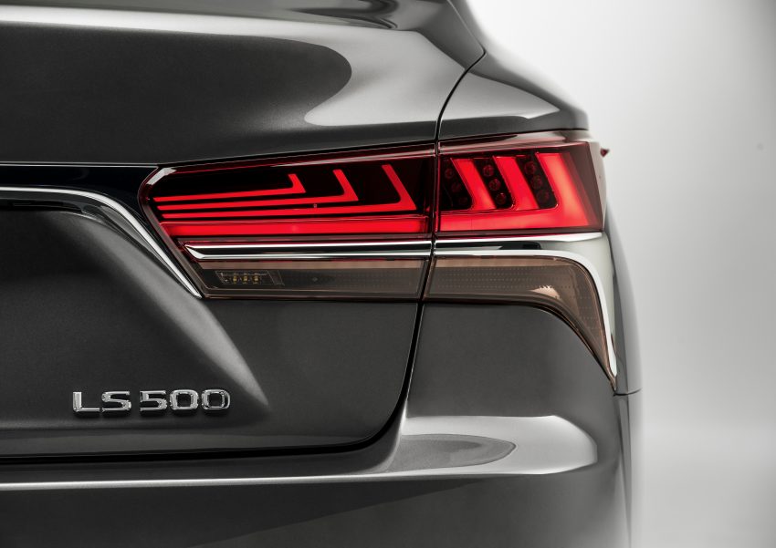 全新Lexus LS 500 F Sport将亮相纽约国际车展。 24369