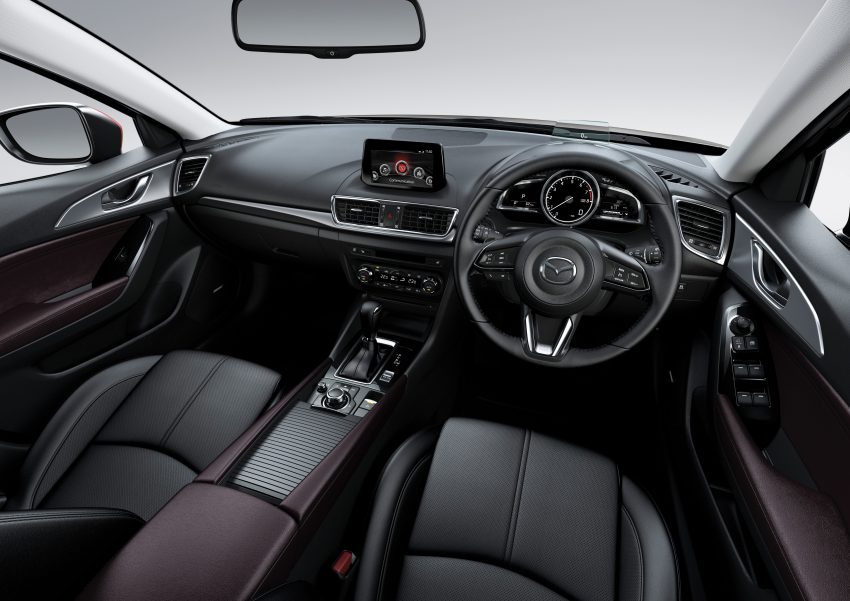 Mazda 3 小改款，搭载 GVC 上市，售价从RM111k起。 27645