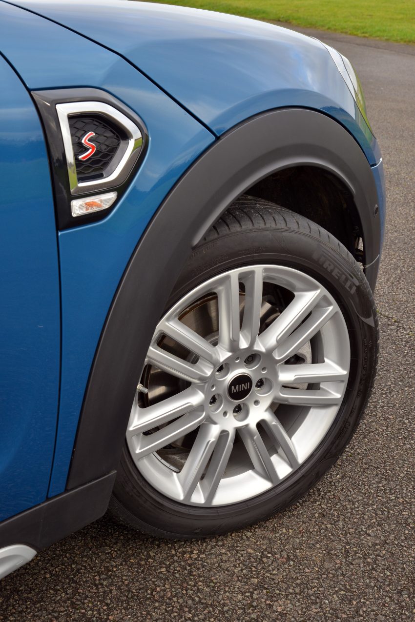 第二代 MINI Countryman 本地上市，价格从RM240K起。 25591
