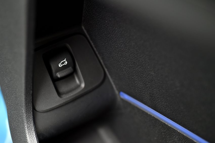 第二代 MINI Countryman 本地上市，价格从RM240K起。 25637