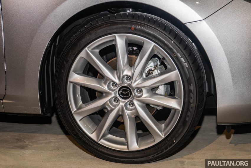Mazda 3 小改款，搭载 GVC 上市，售价从RM111k起。 27700