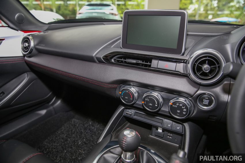 Mazda MX-5 RF 硬顶敞篷版本地上市，售价RM236k起。 27495