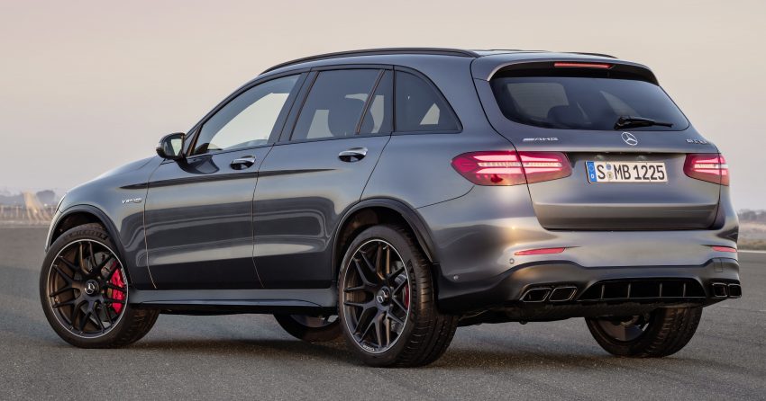 新Mercedes-AMG GLC 63系列三款车即将亮相纽约车展。 24241