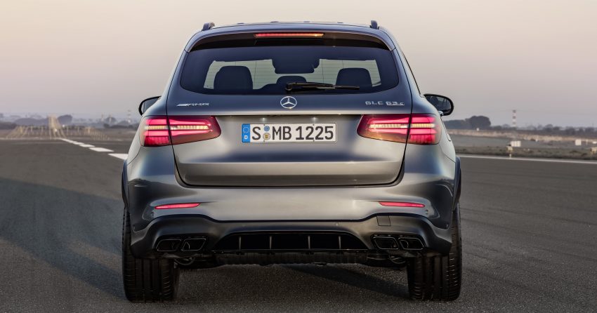 新Mercedes-AMG GLC 63系列三款车即将亮相纽约车展。 24242