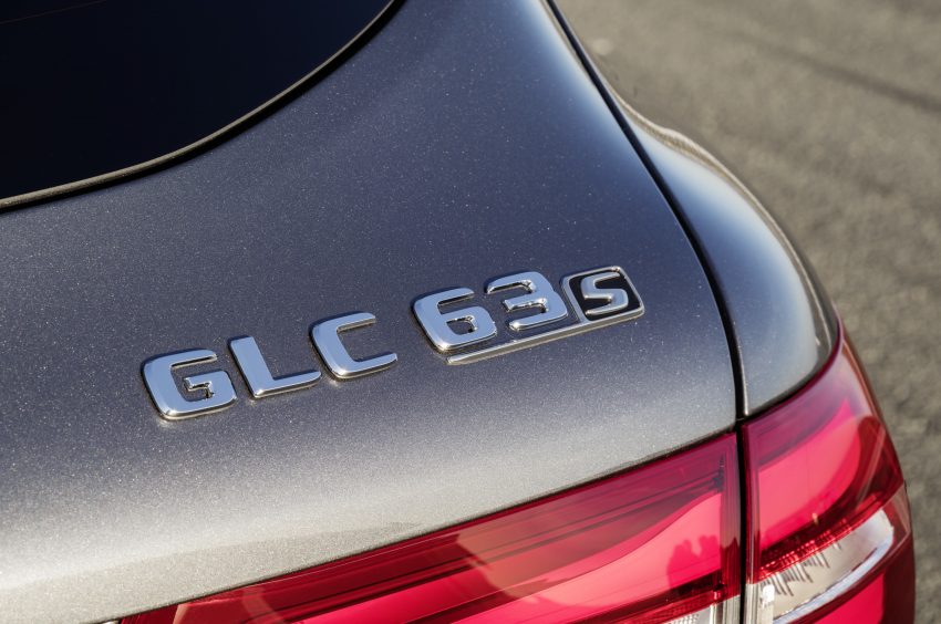 新Mercedes-AMG GLC 63系列三款车即将亮相纽约车展。 24248