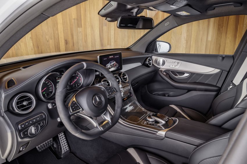 新Mercedes-AMG GLC 63系列三款车即将亮相纽约车展。 24255