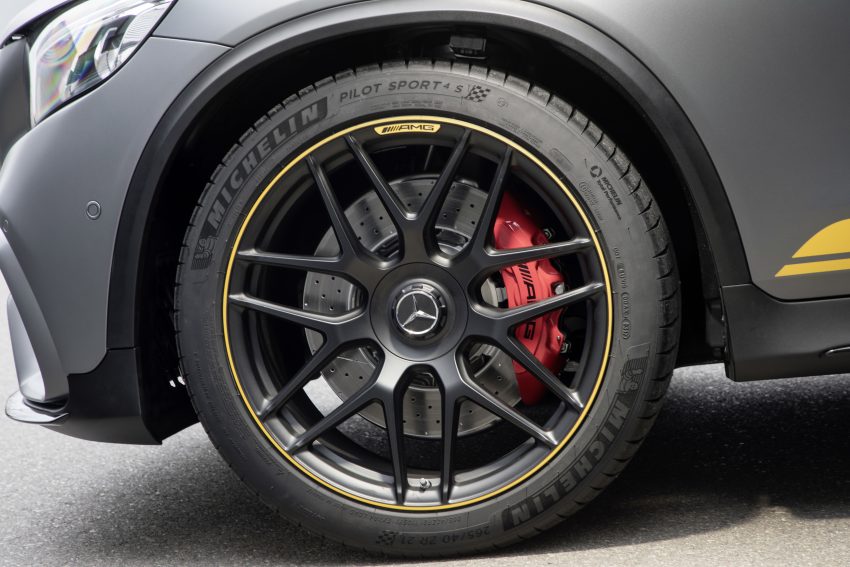 新Mercedes-AMG GLC 63系列三款车即将亮相纽约车展。 24263