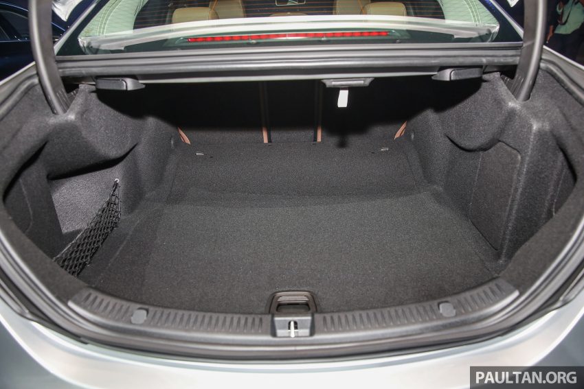 Mercedes-Benz E-Class 导入本地组装，价格更廉宜！ 26716