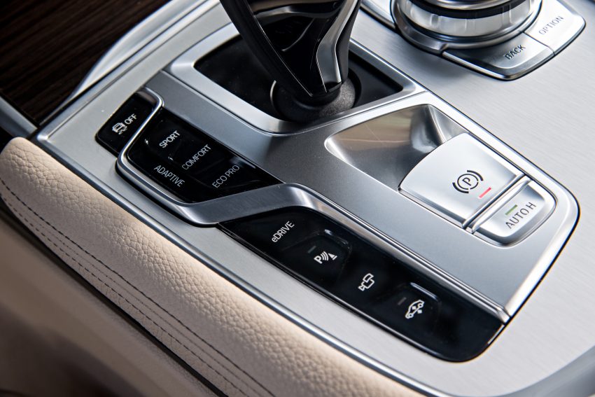 原厂持续发图预告，BMW 740Le 本周三亮相大马市场！ 25886