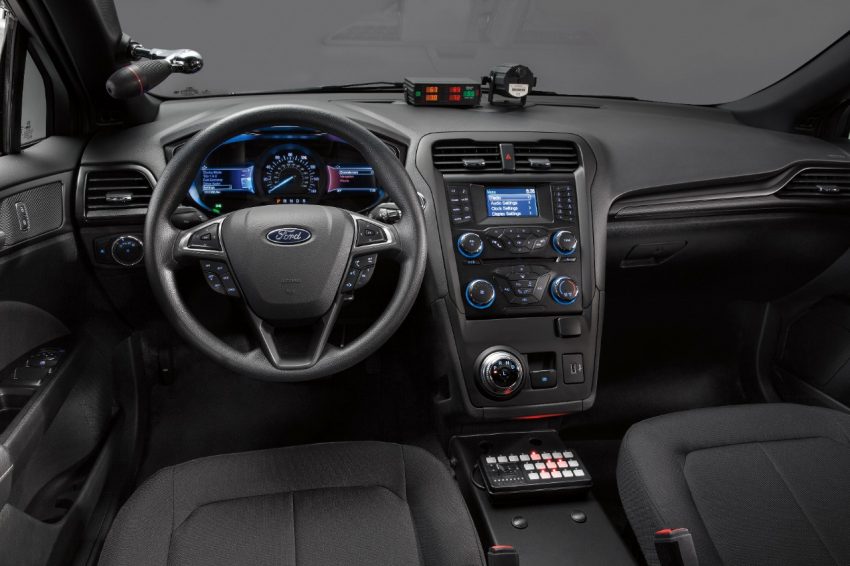 加入节能减炭行列，Ford 为美国警方推出Hybrid警车。 25054