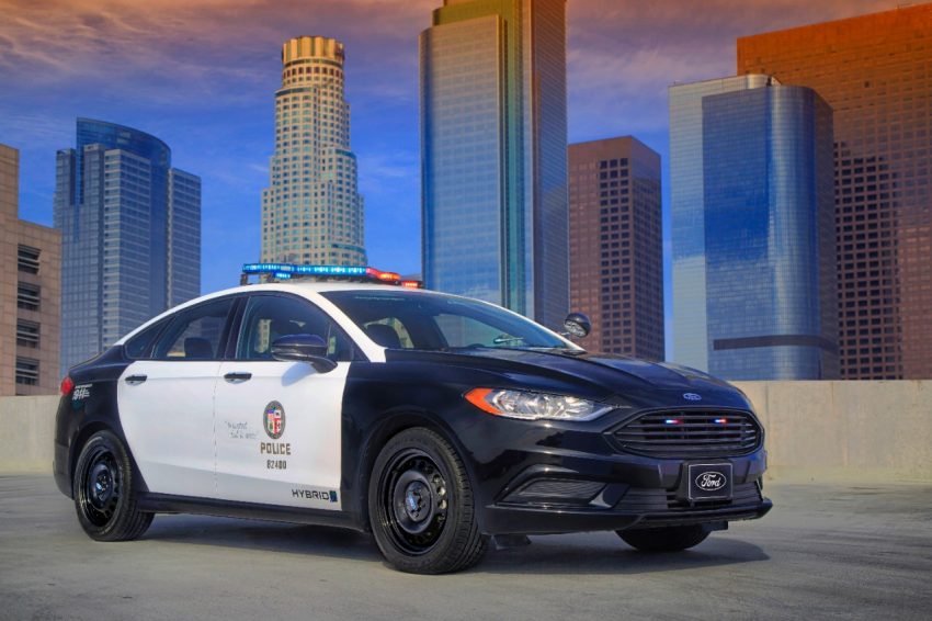 加入节能减炭行列，Ford 为美国警方推出Hybrid警车。 25057