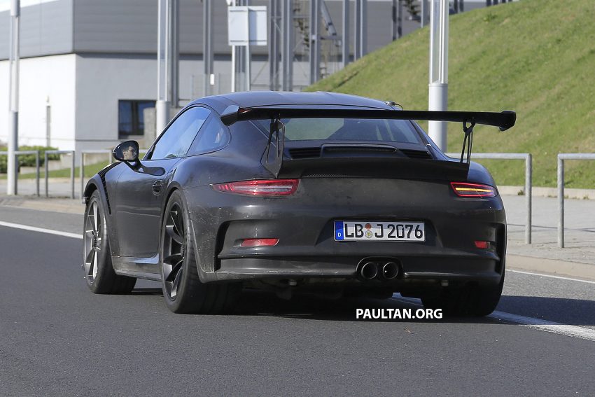 Porsche 911 GT3 RS 小改款测试谍照曝光，几乎无伪装！ 23965