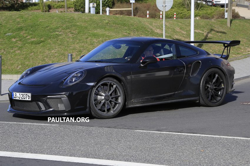 Porsche 911 GT3 RS 小改款测试谍照曝光，几乎无伪装！ 23960