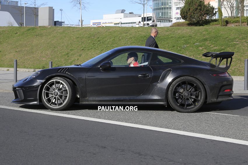 Porsche 911 GT3 RS 小改款测试谍照曝光，几乎无伪装！ 23961