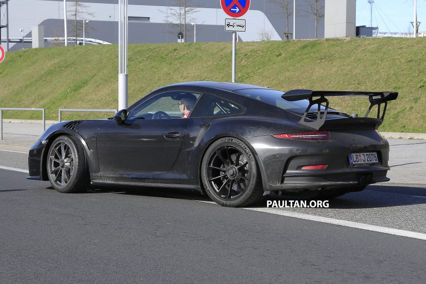Porsche 911 GT3 RS 小改款测试谍照曝光，几乎无伪装！ 23962