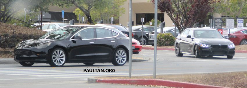 Tesla Model 3 谍照：真的没有仪表板，中间荧幕更大！ 24801
