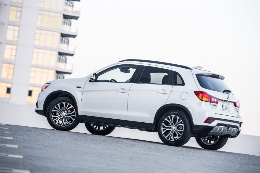 维持生命周期，Mitsubishi ASX 下周美国再发布小改款。 24792