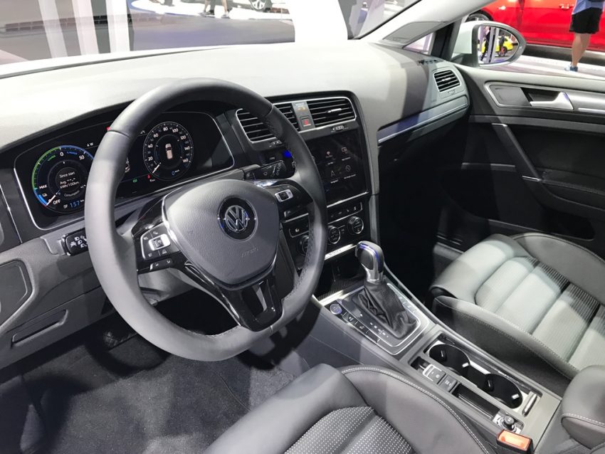 上海车展：新电动版 Volkswagen e-Golf 首发亮相！ 26519