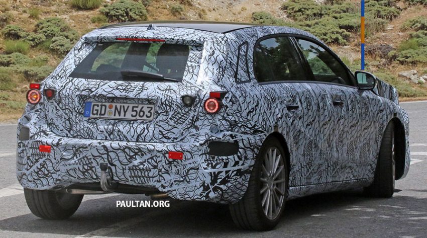 Daimler集团老大亲身测试全新Mercedes-Benz A-Class。 30132
