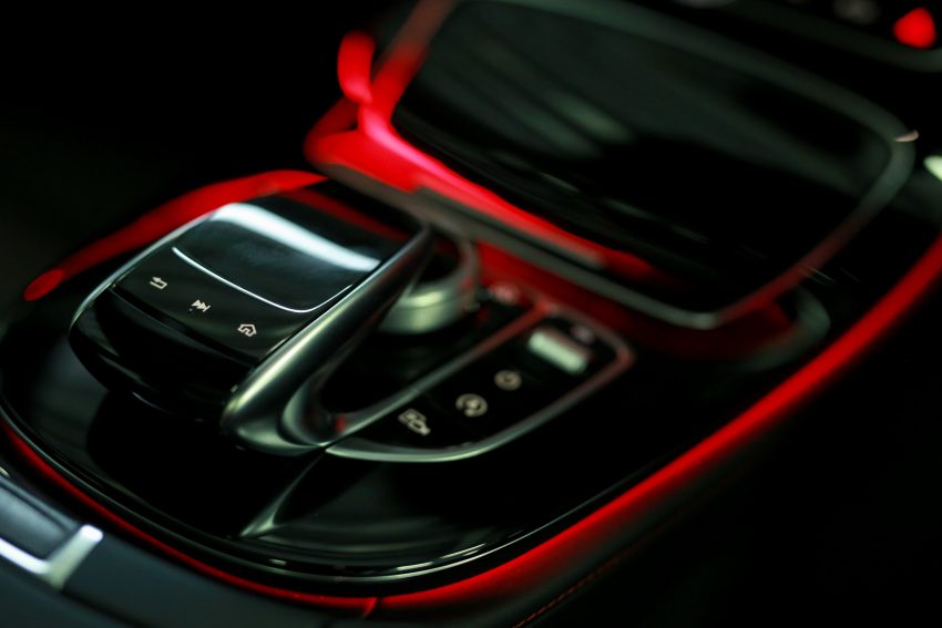 最强动力Sedan, Mercedes-AMG E 43 4MATIC, 售650K！ 29091