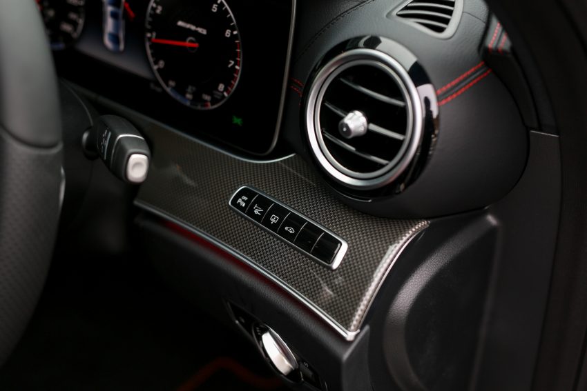 最强动力Sedan, Mercedes-AMG E 43 4MATIC, 售650K！ 29125