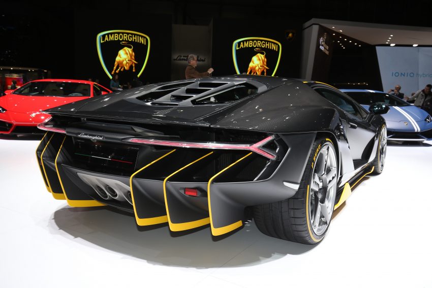 全球限量20辆，Lamborghini Centenario 将登陆香港！ 30109