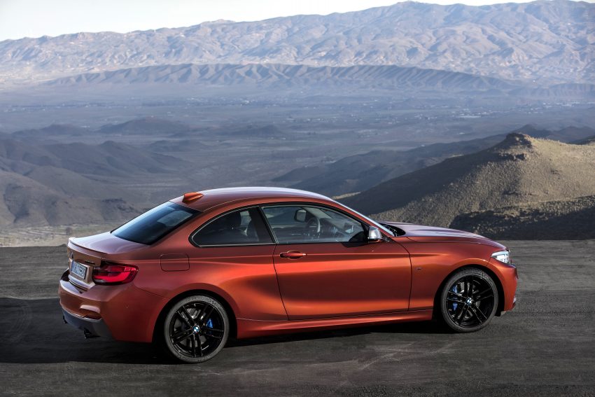 小幅度升级, BMW 2 Series Coupe , 敞篷版及M2小改款！ 29481