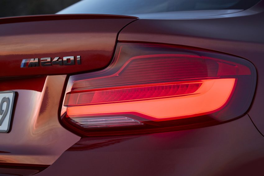 小幅度升级, BMW 2 Series Coupe , 敞篷版及M2小改款！ 29485