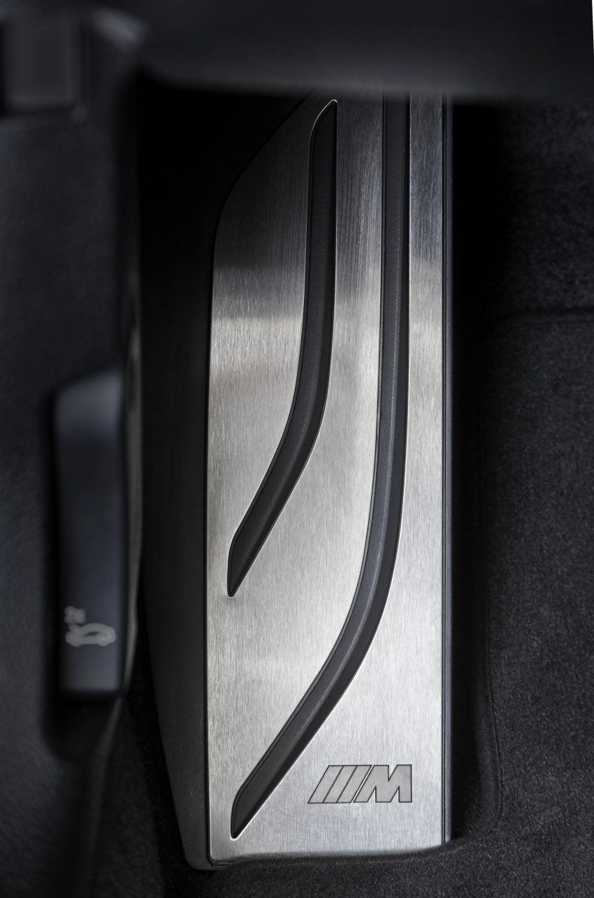 小幅度升级, BMW 2 Series Coupe , 敞篷版及M2小改款！ 29497