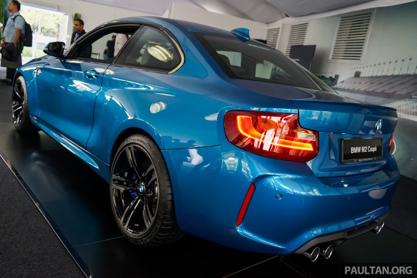 原厂释出 BMW M2 预览图，变化极微，新头尾灯组设计。 28760