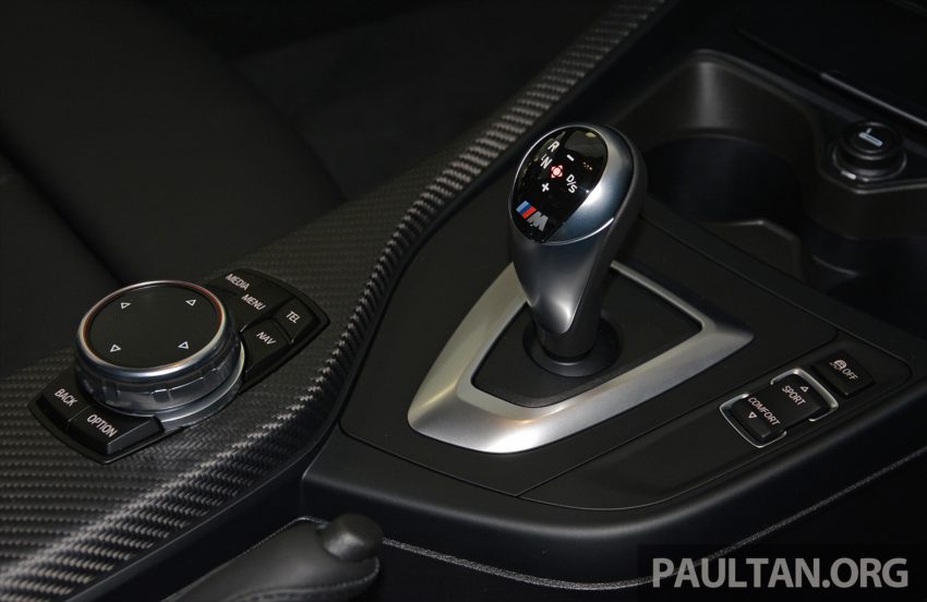原厂释出 BMW M2 预览图，变化极微，新头尾灯组设计。 28762